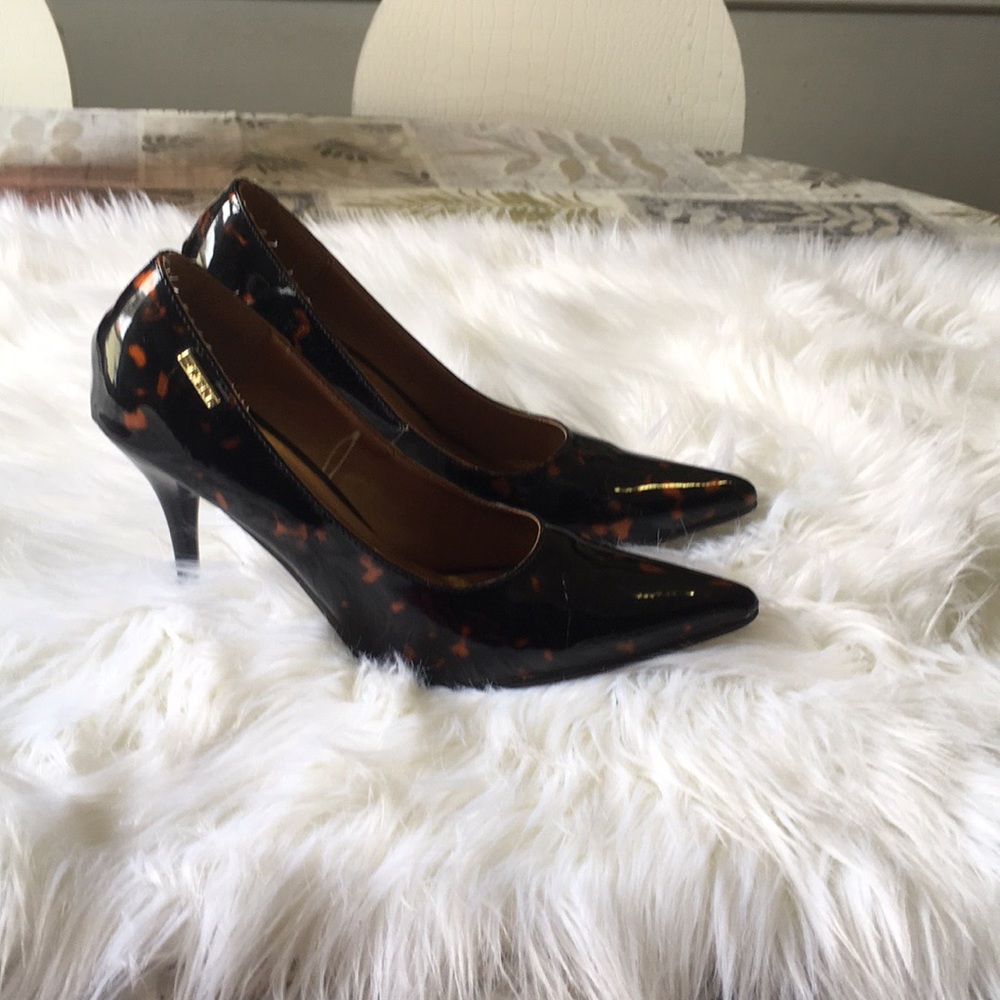 Pumps - Picture 2 of 7